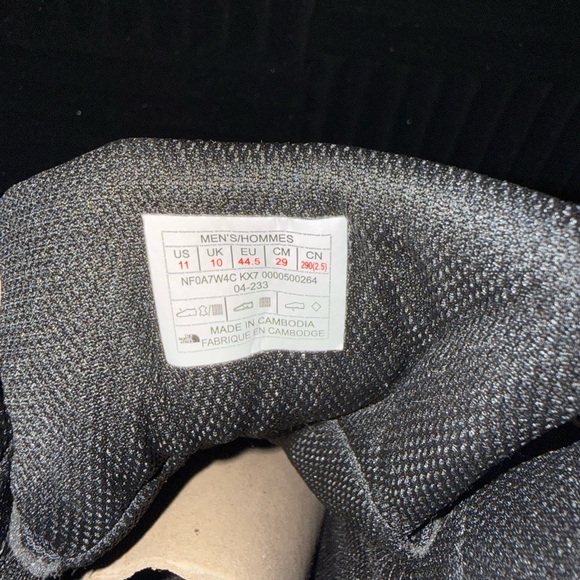 The North Face Men's Black and Gray Chilkat Snow Boots - Picture 5 of 6